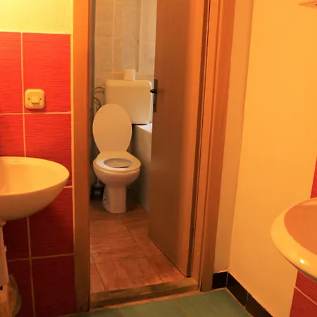 Alma 2 Hostel Porec